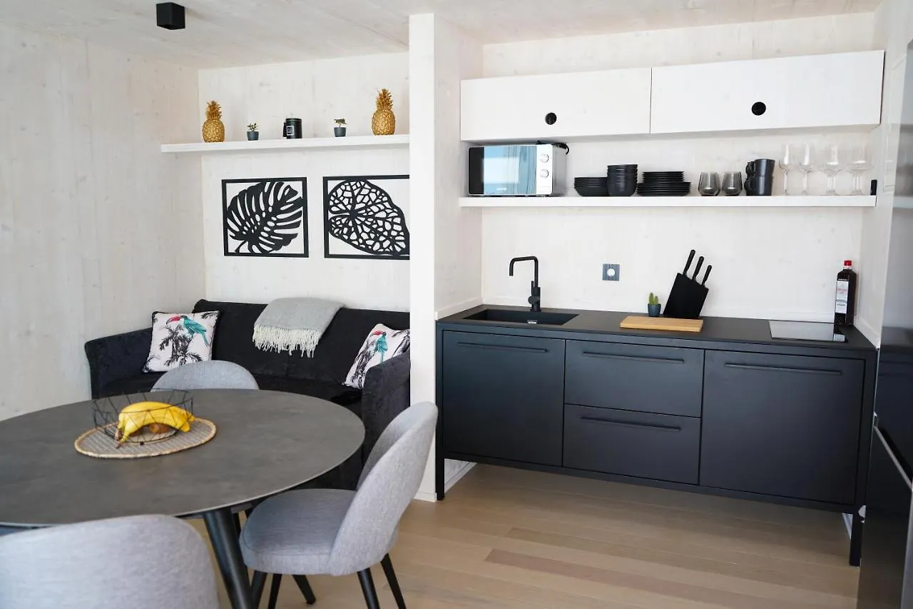 Дом отдыха Boutique Style Eco-Beachhouse, Private Jacuzzi Привлака
