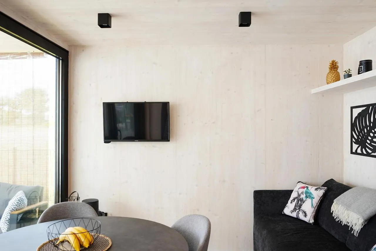 Boutique Style Eco-Beachhouse, Private Jacuzzi Привлака Хорватия