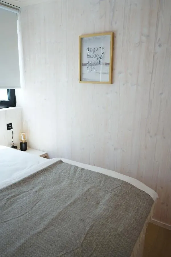 Boutique Style Eco-Beachhouse, Private Jacuzzi Привлака